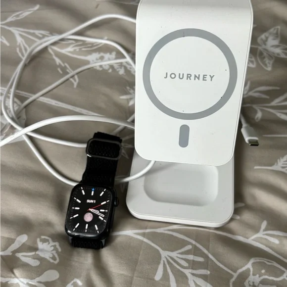 Apple Watch 44mm Smartwatch with Black Mesh Band - Picture 3 of 4